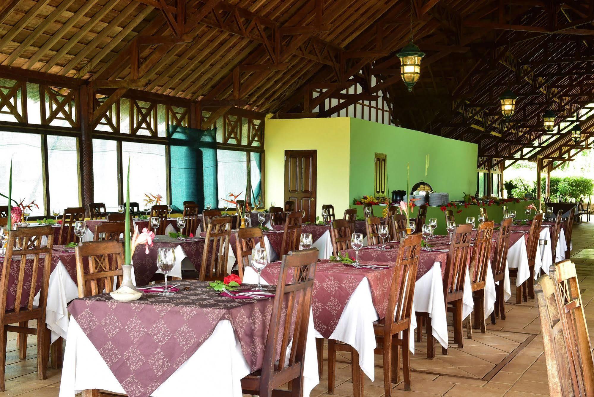 Pestana Equador Hotel Ilhéu das Rolas Buitenkant foto